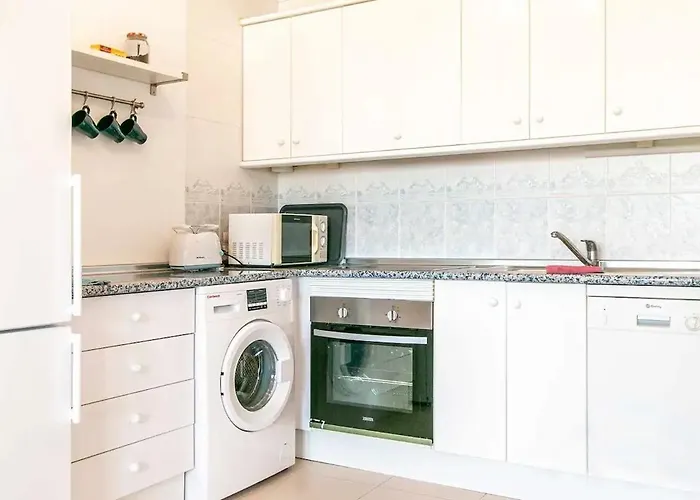 Vacation Quiet & Close To Apartment *