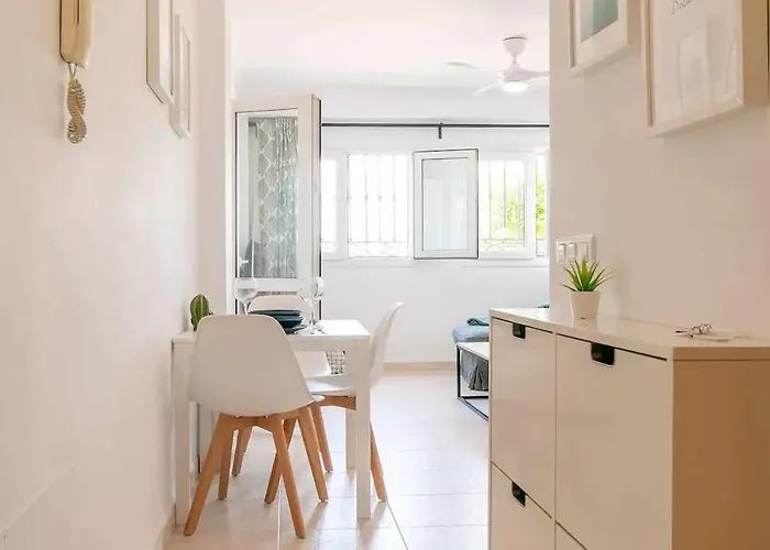 Apartment Vacation Quiet & Close To Nerja