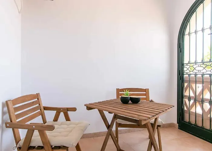 Vacation Quiet & Close To *